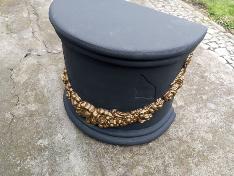 Półkolumna kolumna gipsowa czarny mat beż złoto