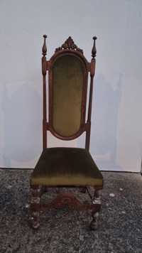Cadeira antiga (oito)