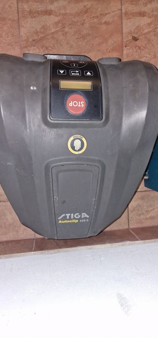 Robot koszący stiga autoclip 225 s