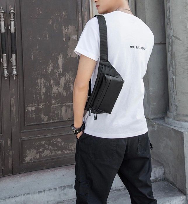 Сумка поясная бананка черная