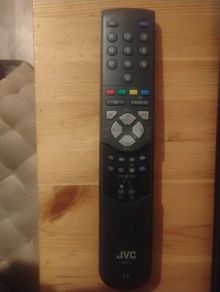 Sprzedam pilot JVC