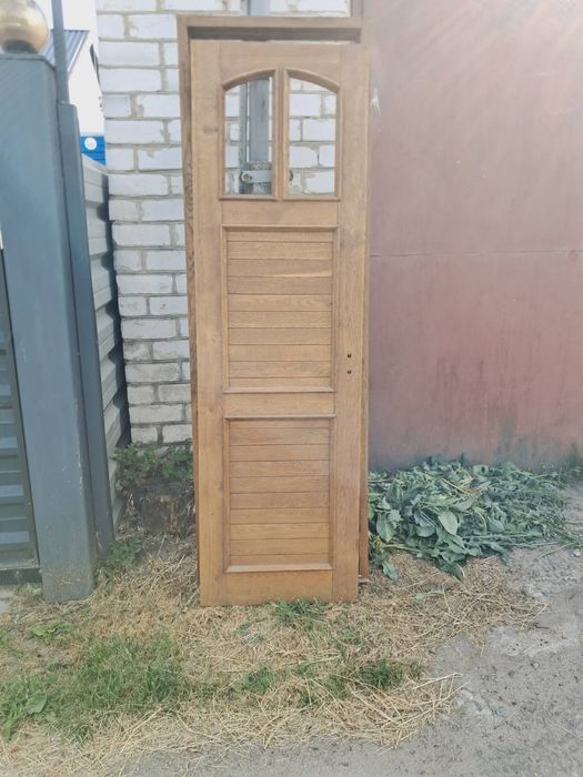 Продам нові міжкімнатні дубові двері .