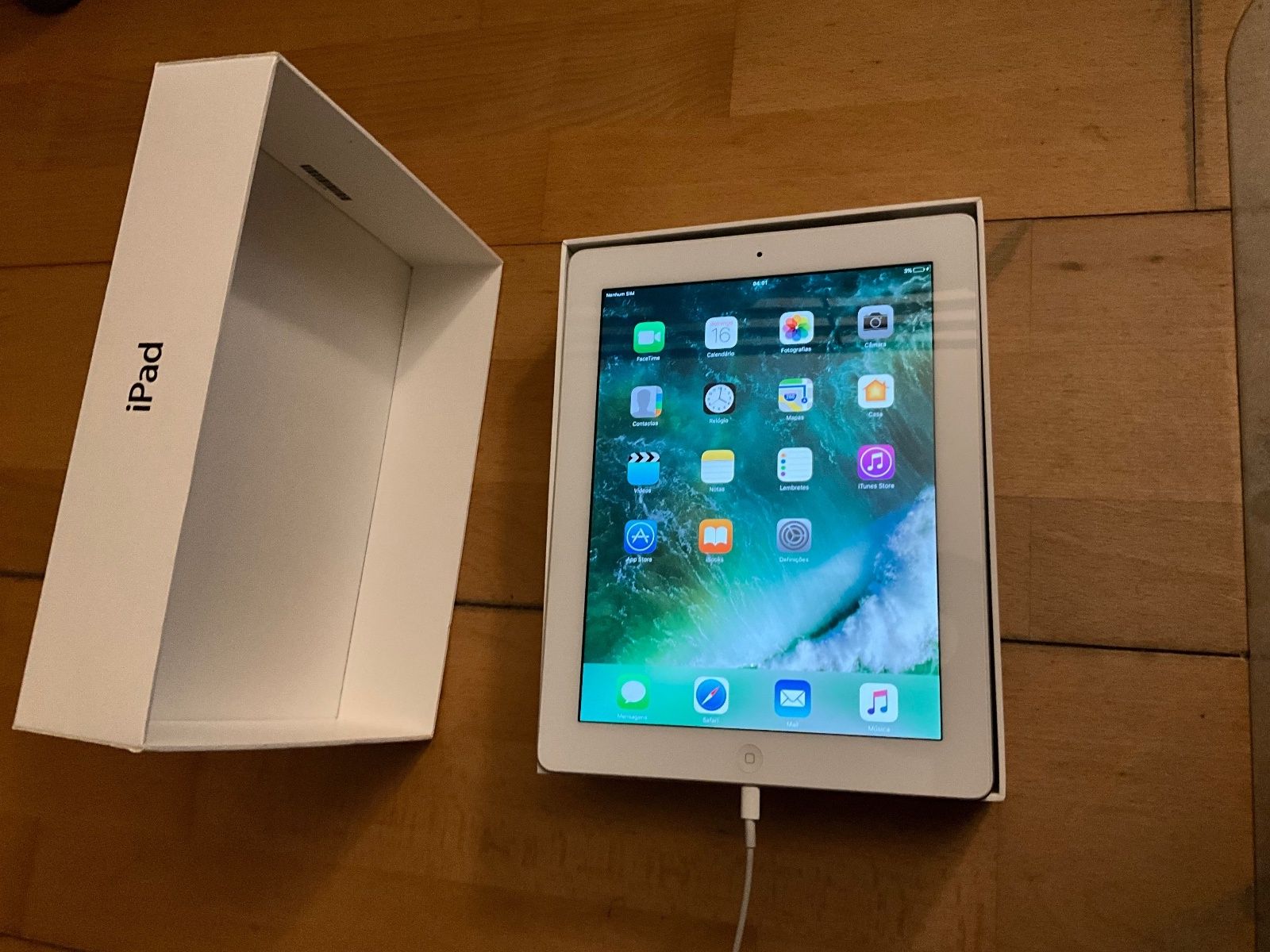 iPad 4ª geração Wi-Fi + Cellular (MM)