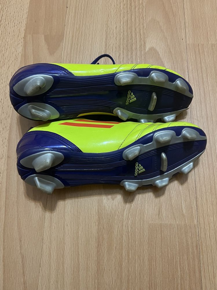 Бутсы Adidas f50 35.5р.