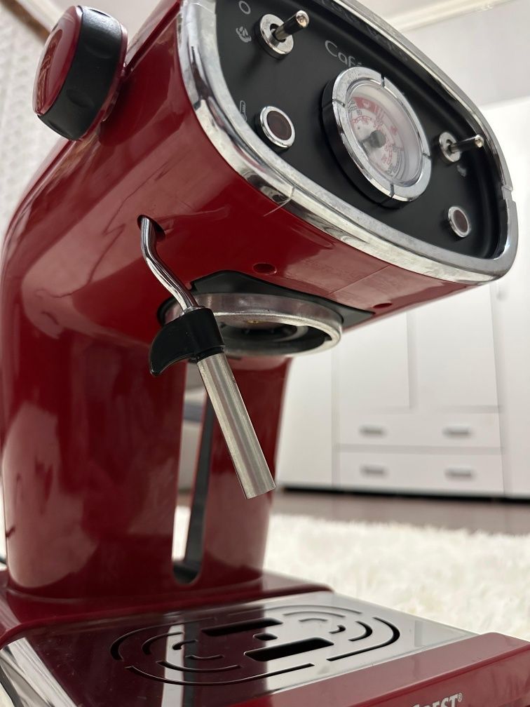 Кавоварка еспрессо ARIETE 1388 RED