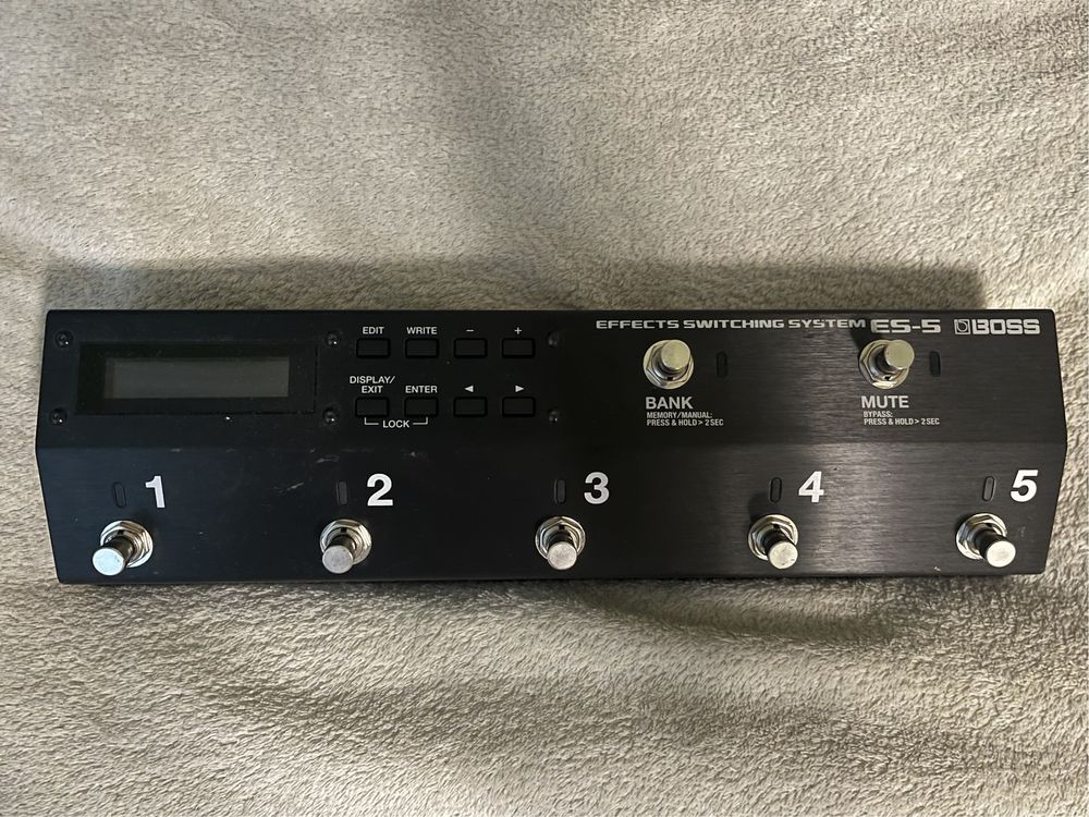 BOSS ES-5 - switcher/kontroler efektów