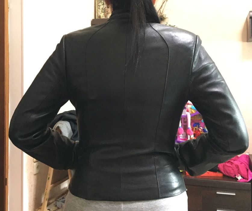 Продам новую кожаную куртку