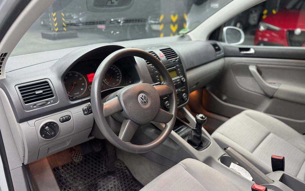 Volkswagen Golf 2003