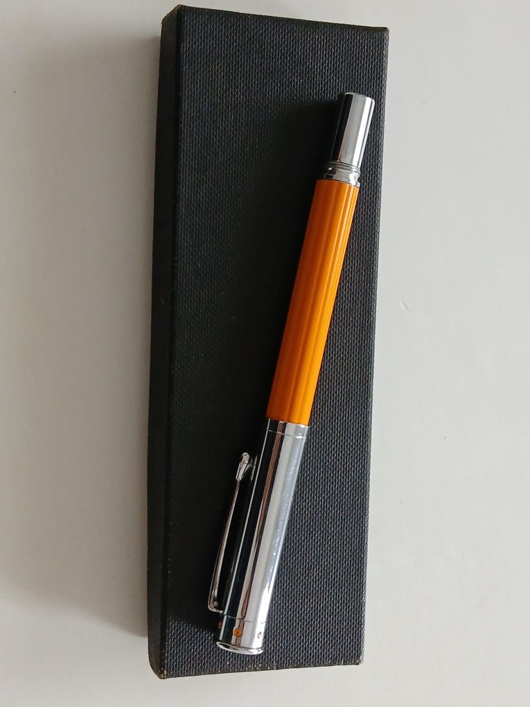 Caneta tinta permanente da Hachette Tompla