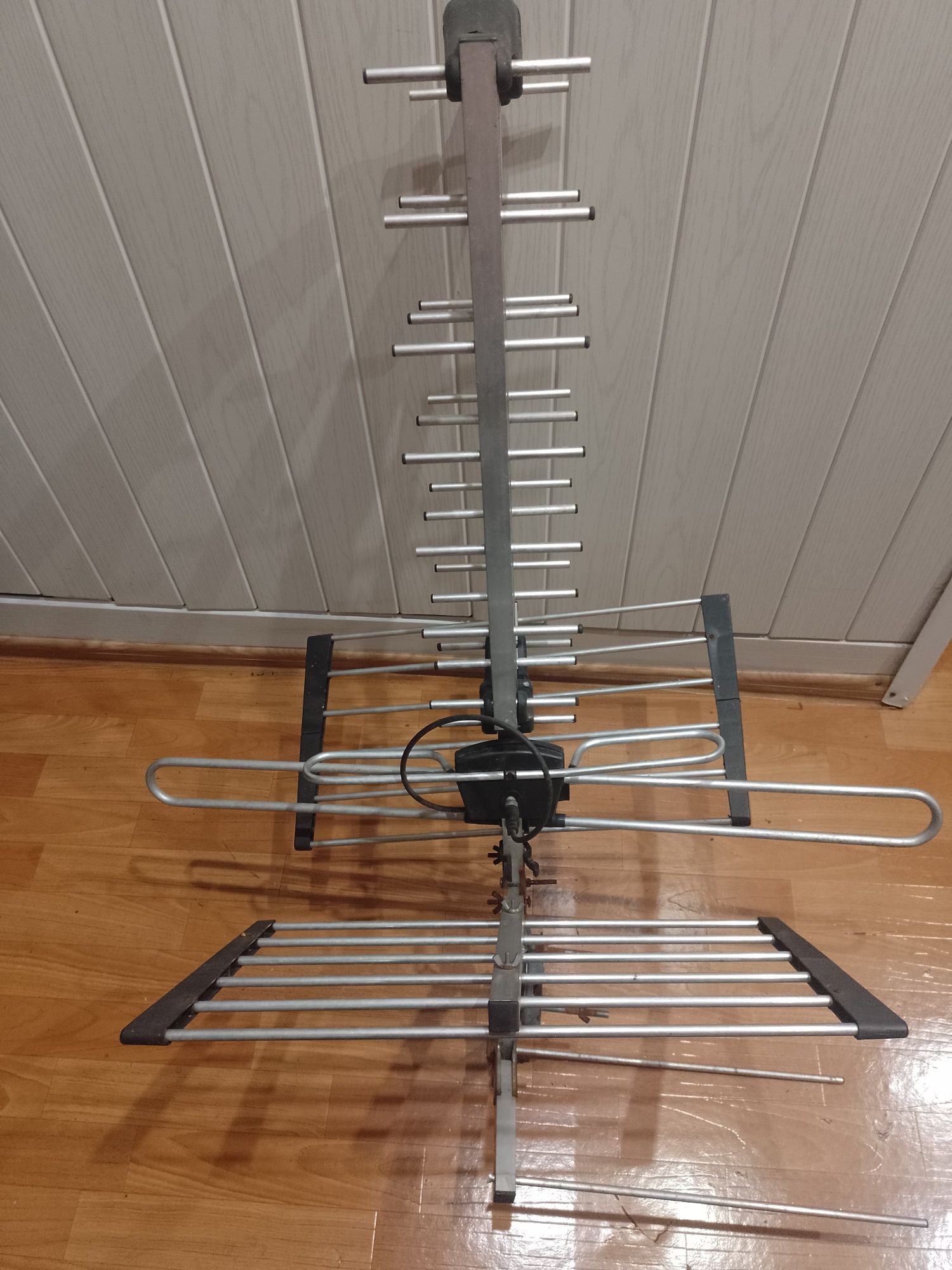 Sprzedam antena  90 cm +dachowa czytaj opis