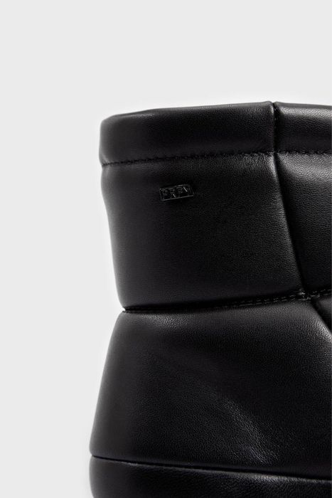 Шкіряні чорні уггі на хутрі