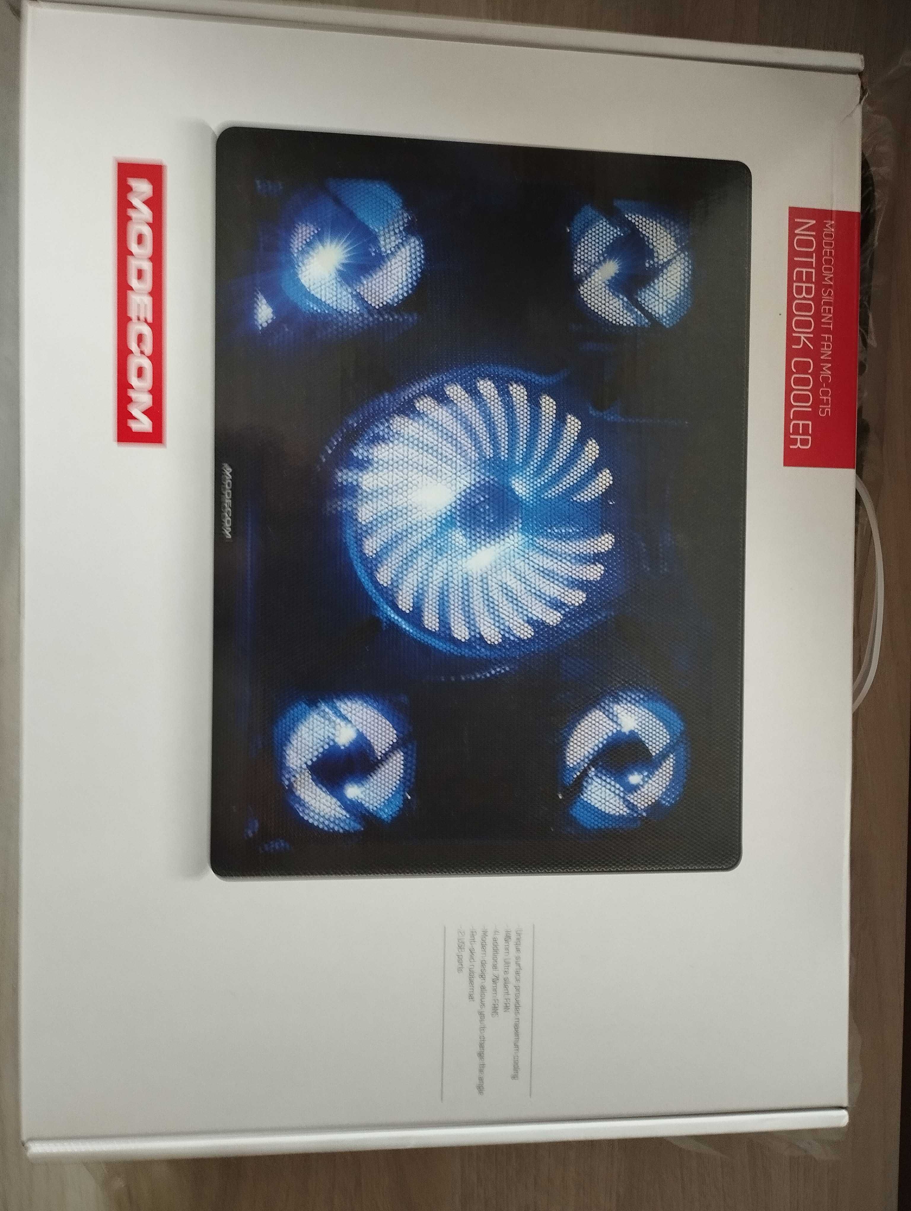Podkładka chłodząca i pokrowiec na laptopa MODECOM