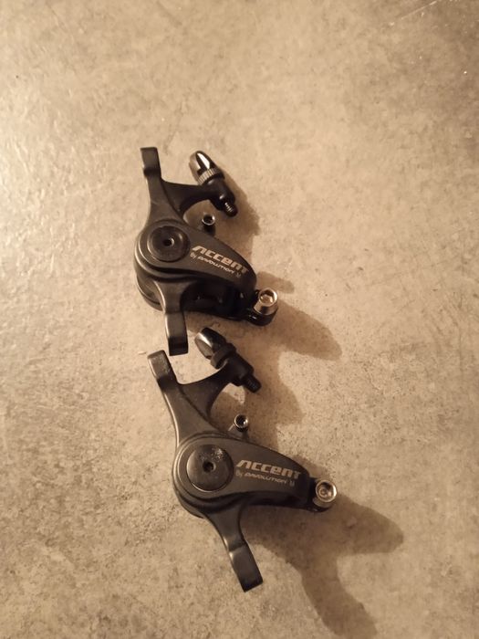 Hamulce tarczowe Accent