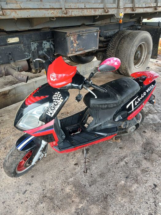 Vendo scoter para peças