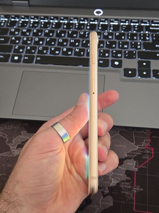 Вживаний iPhone 8+ 64gb Gold