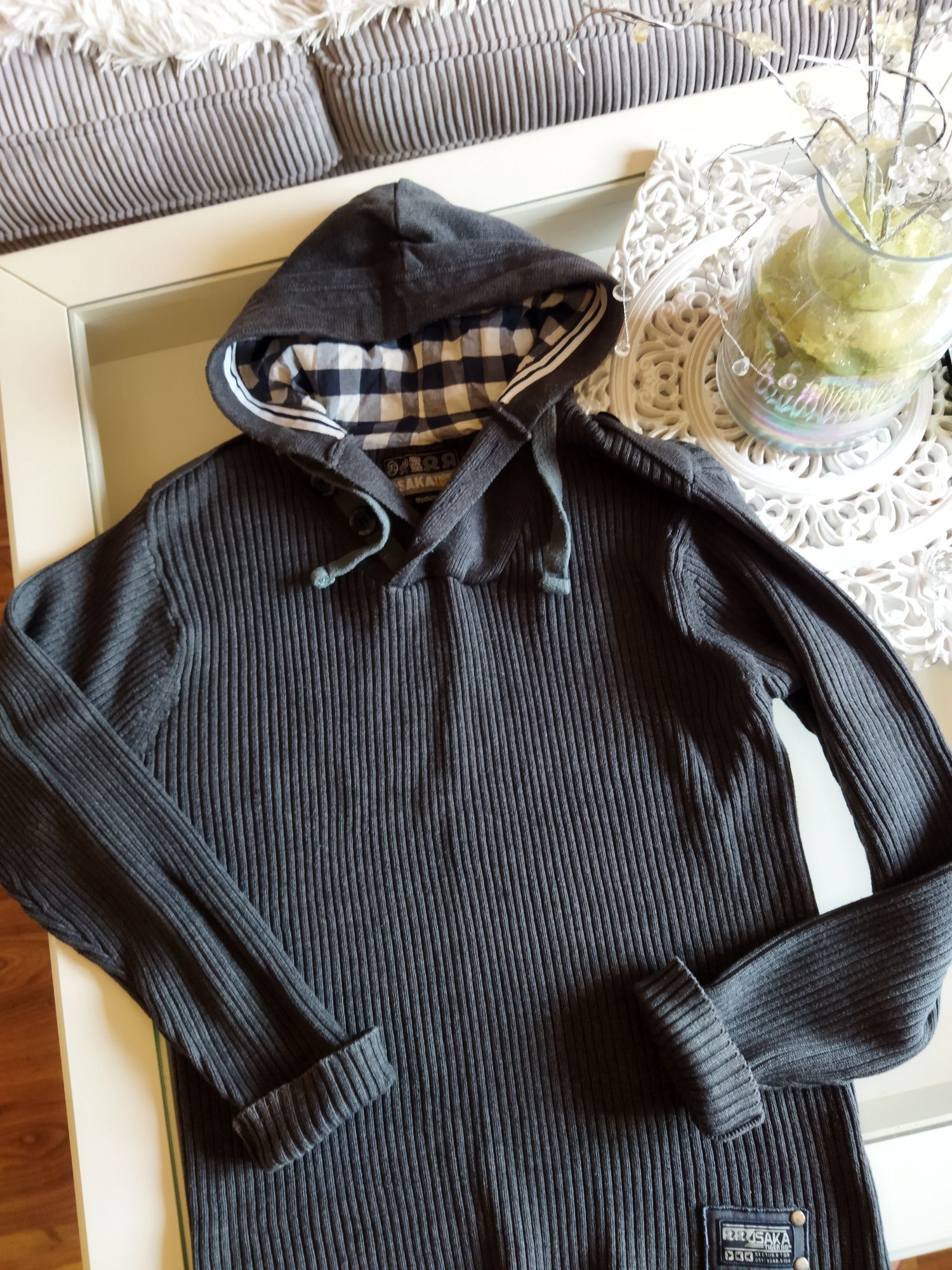 Sweter męski M z kapturem