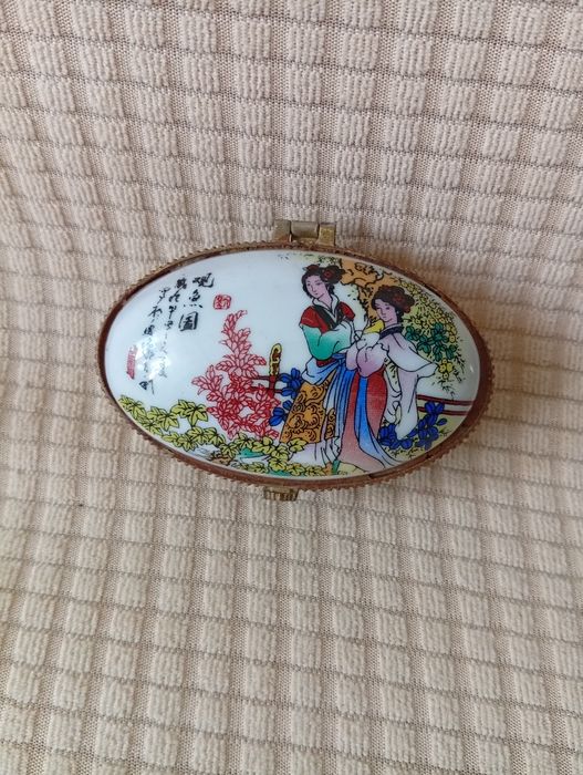 Puzderko na pierścionki.