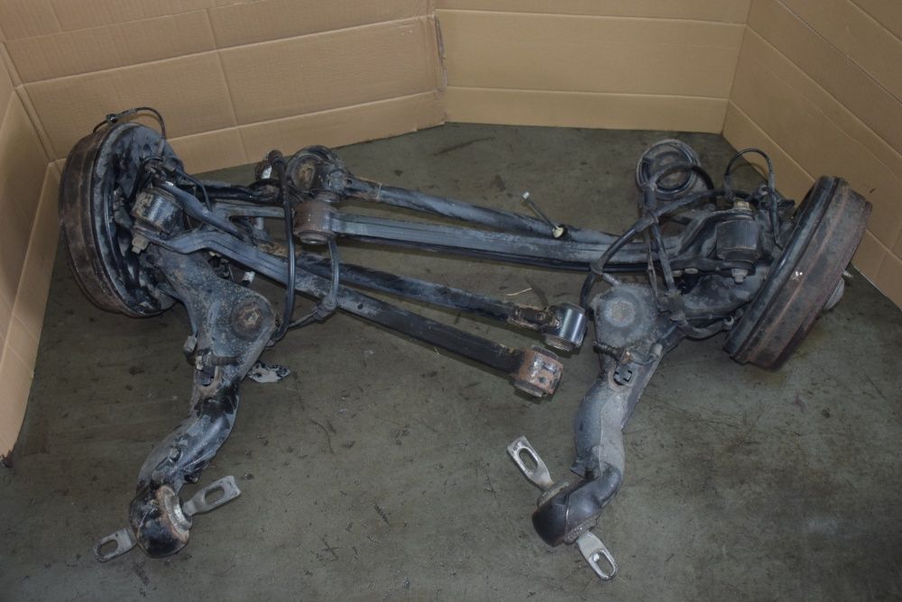 zawieszenie  prawe TYŁ WAHACZ FIAT DOBLO II 1.6 d m-jet MAXI