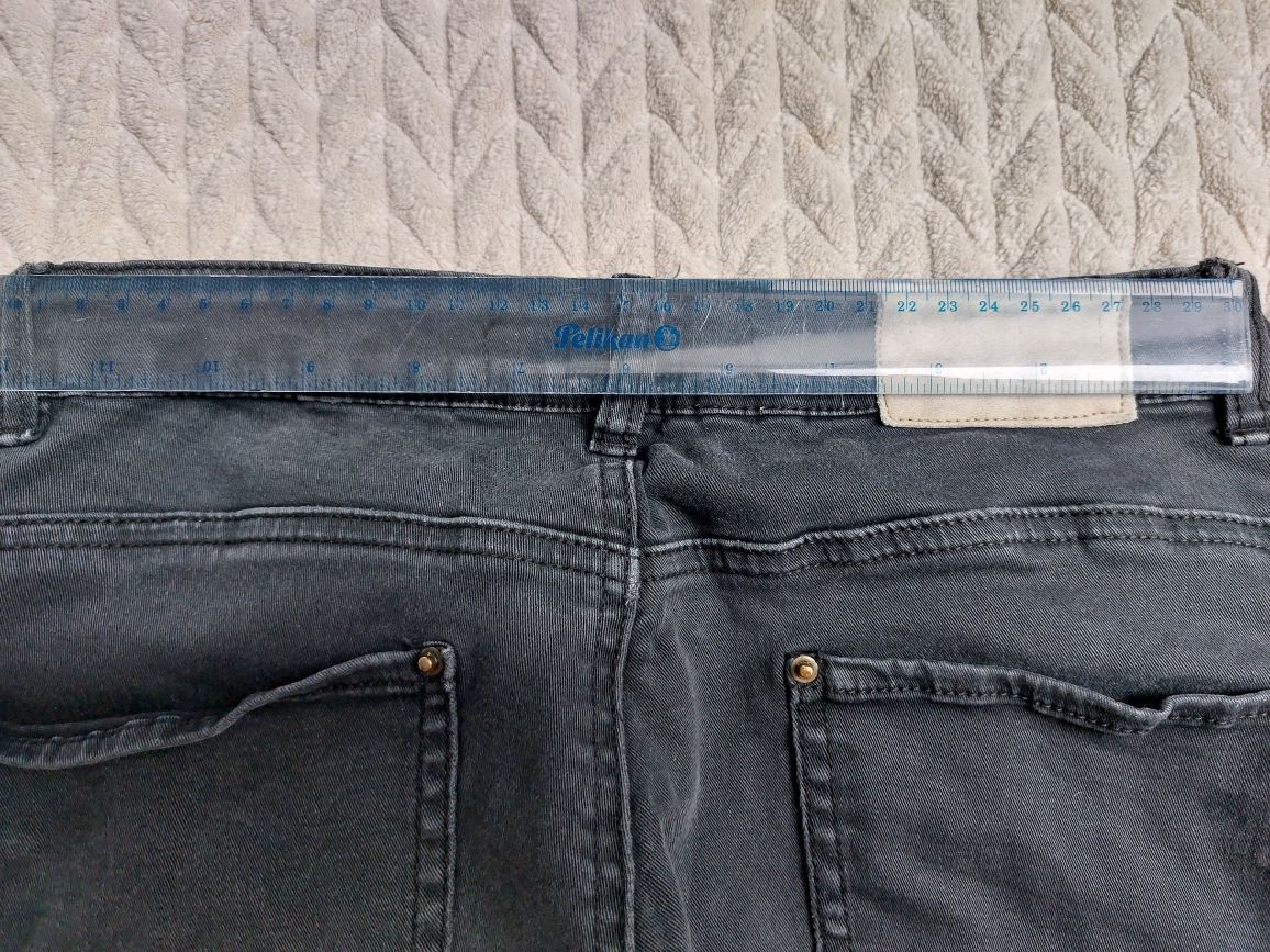 Spodnie jeans slim rozmiar XS czyli 26 Pull & bear grafitowe