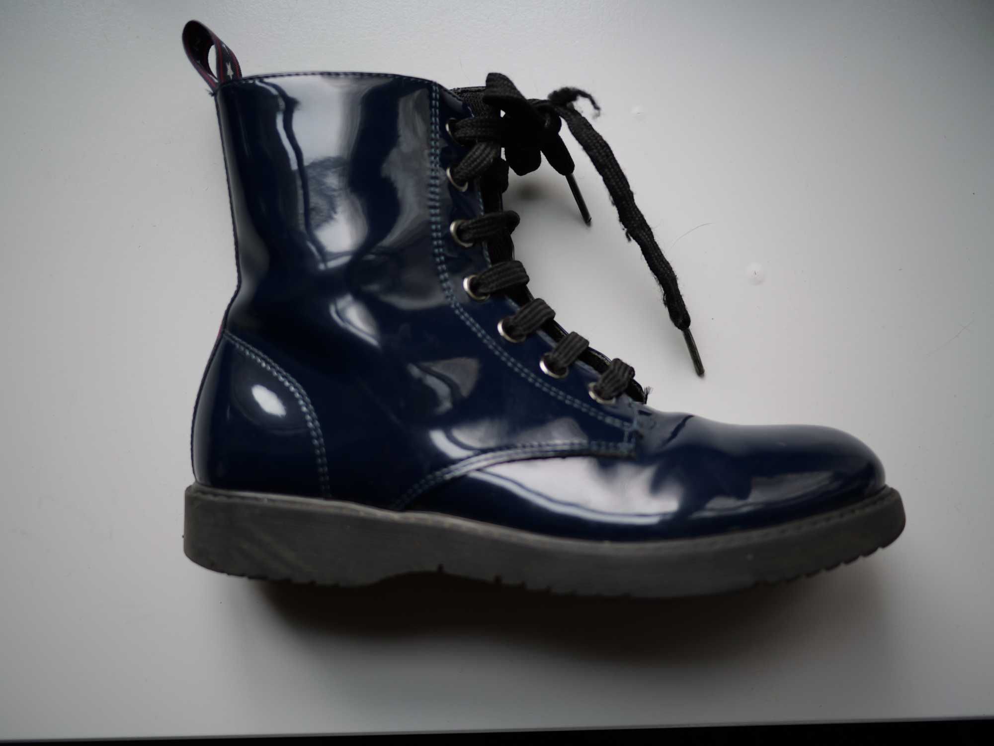 Glany Tommy Hilfiger Lace-Up Boot 800 Blue roz.34