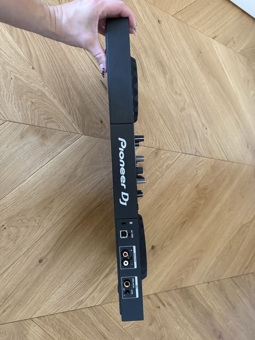 Kontroler Pioneer DDJ400 uszkodzony po zalaniu