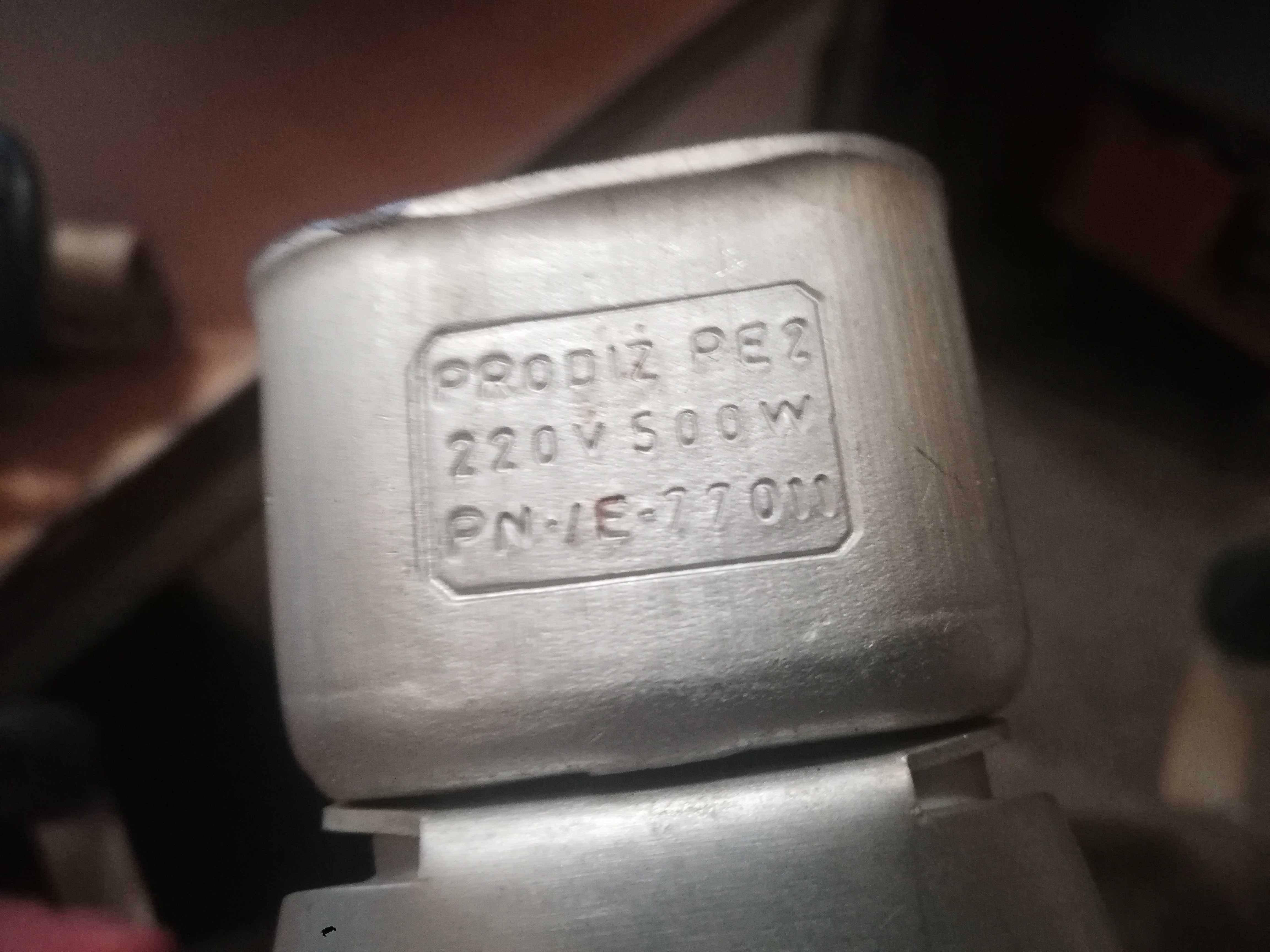 Stary aluminiowy prodiż PE 2         PRL           M