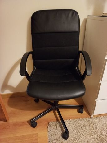 Cadeira e mesa de escritório
