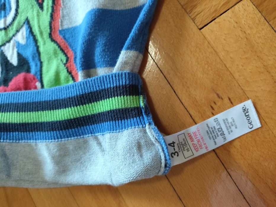 Sweterek dla chłopca rozm 104