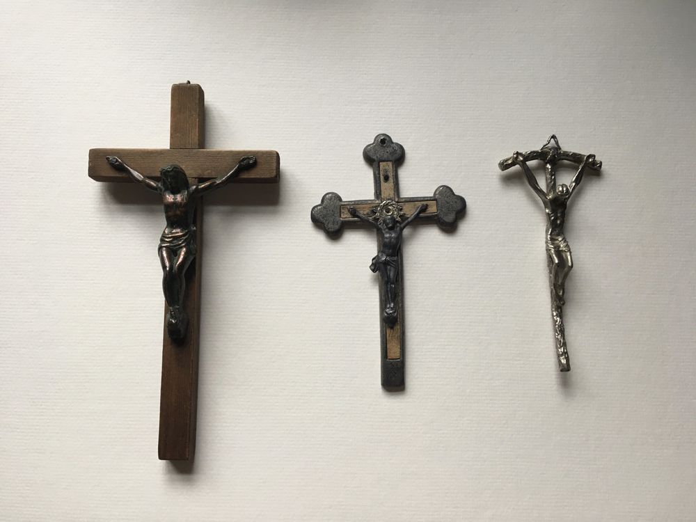 Stary krzyż do powieszenia 1 szt.