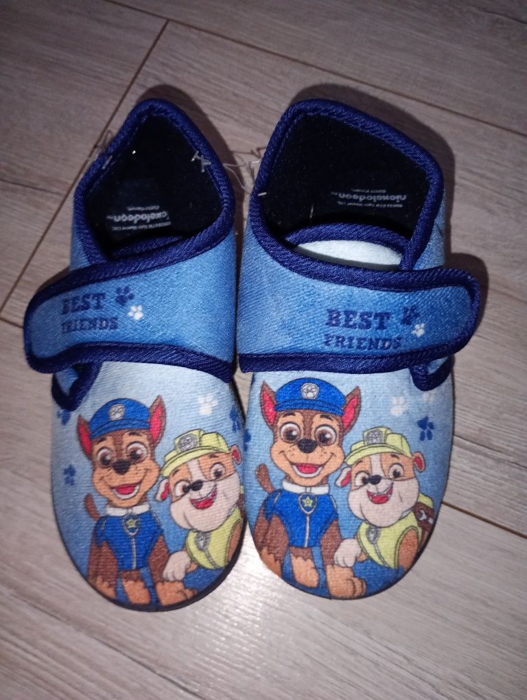 Nowe kapcie dla chłopca psi patrol rozmiar 29/30