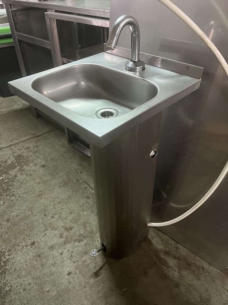 Pio Lava mãos em inox 40xm x 40cm com pedal