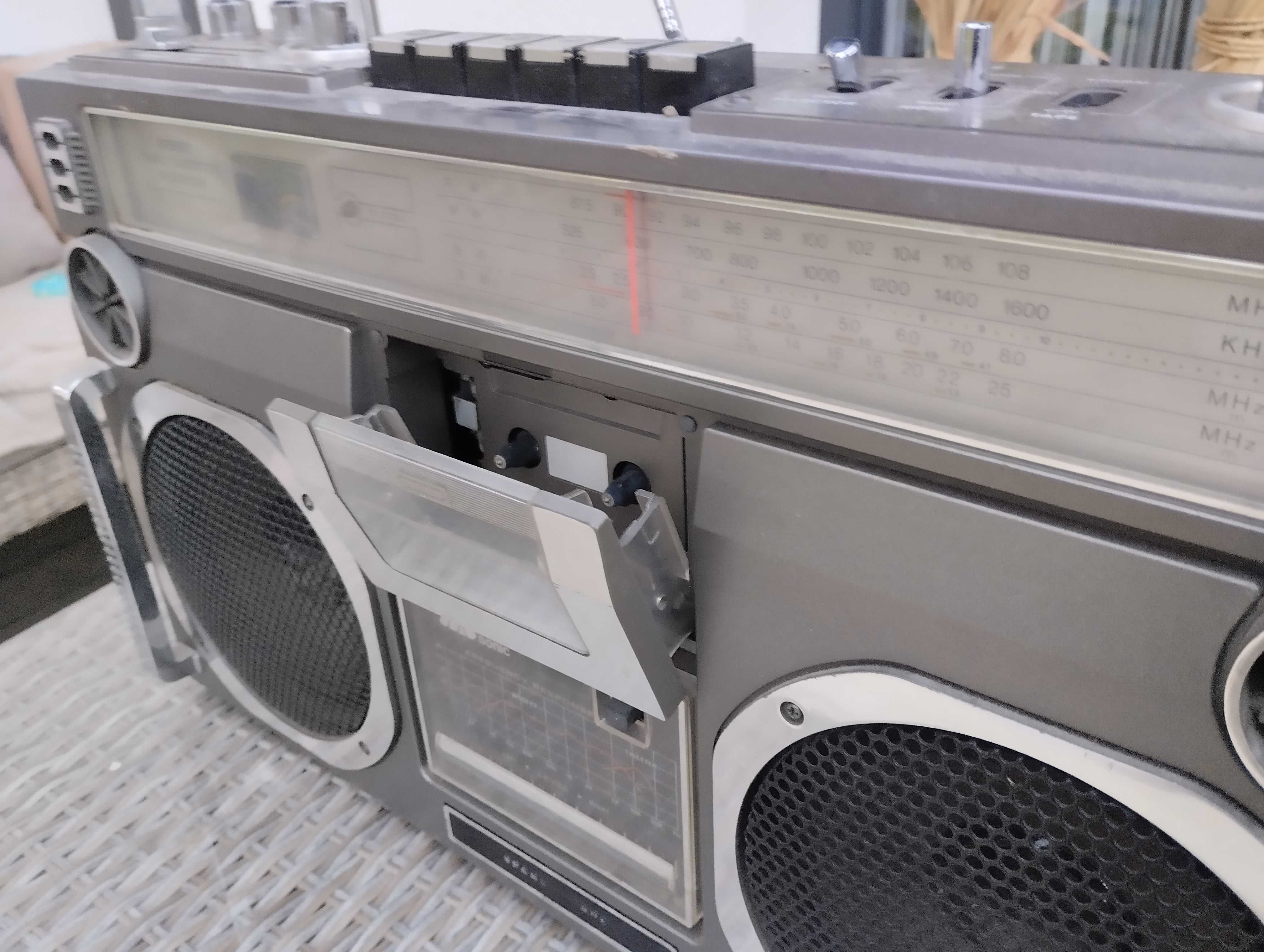 radio magnetofon japonskiej firmy ONKYO