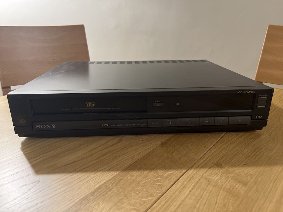 Odtwarzacz VHS sony