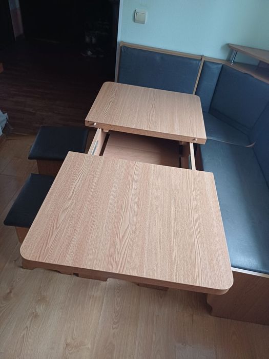 Кухонний куточок+стіл+2 табурети