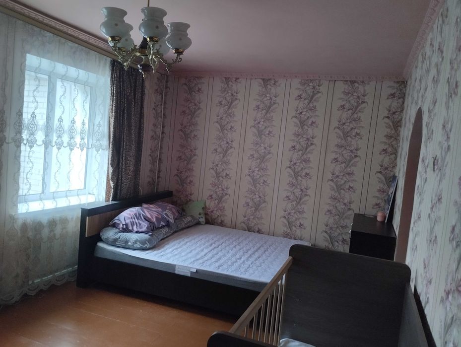 Будинок у передмісті Сум