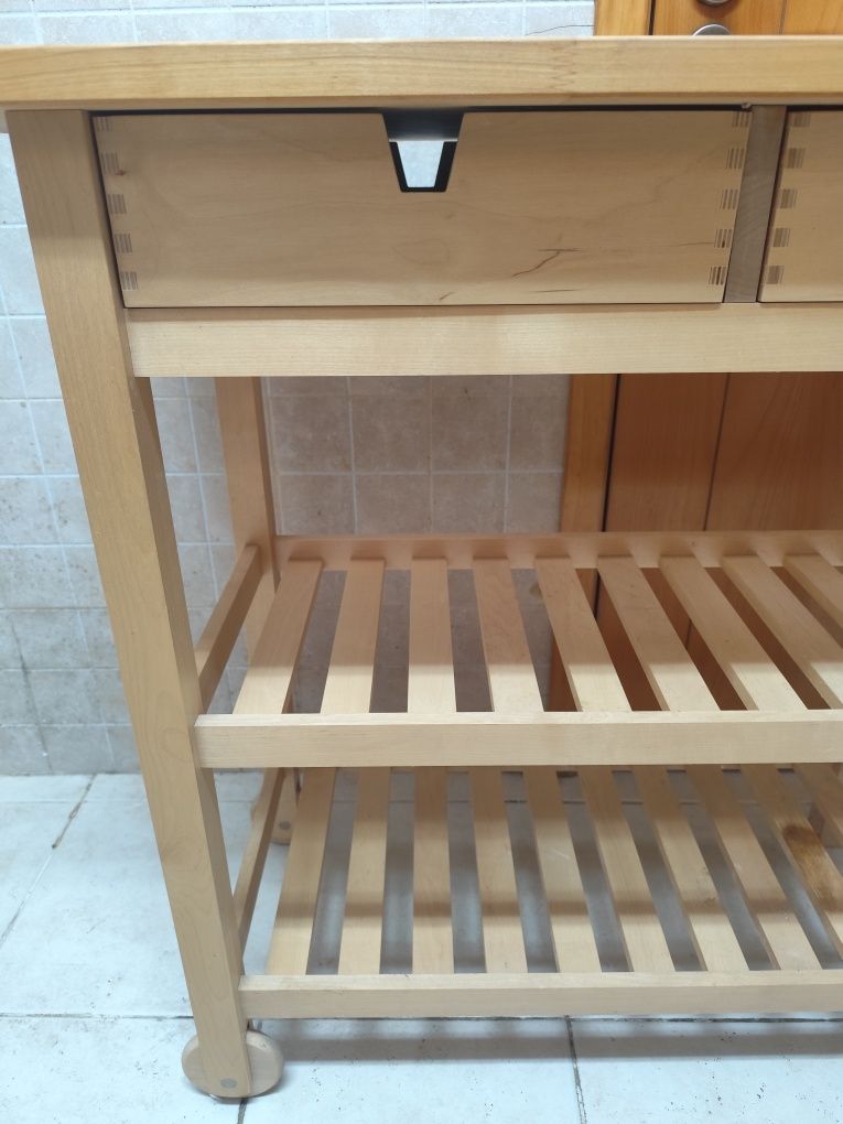 Móvel de apoio de cozinha