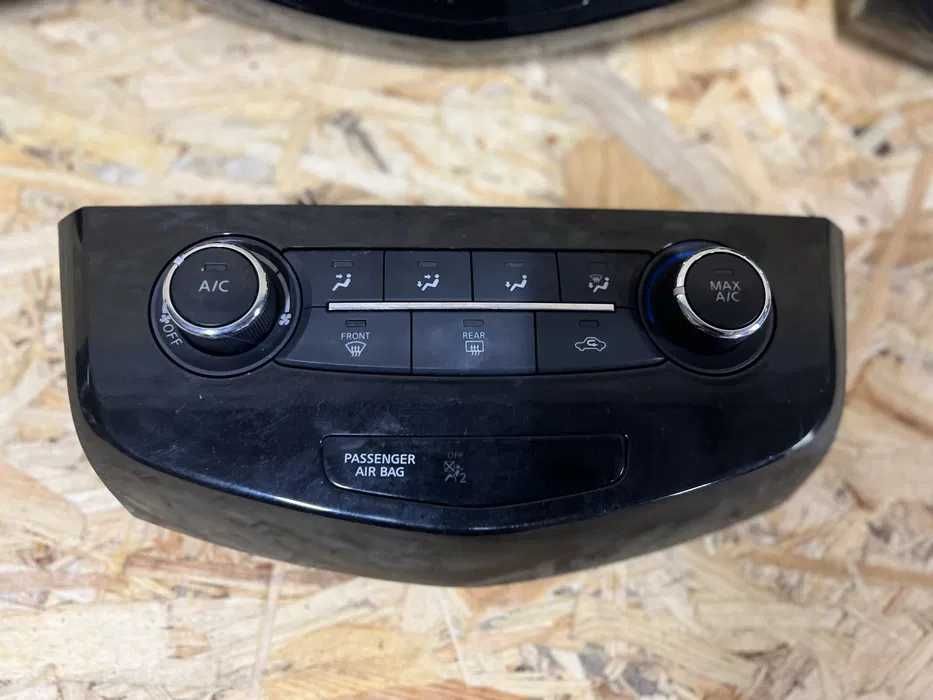 Управление климат-контролем Nissan Rogue 14-20 275007FA0A