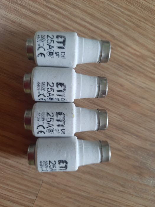 Wkładki topikowe do bezpieczników