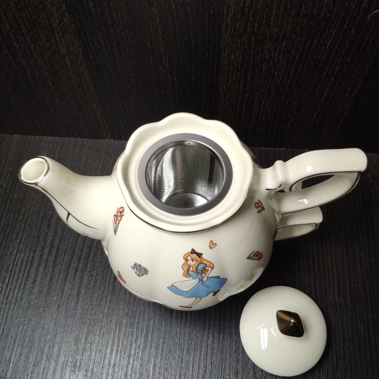 Керамічна чашка та чайник з ситечком Аліса в країні див Дісней
