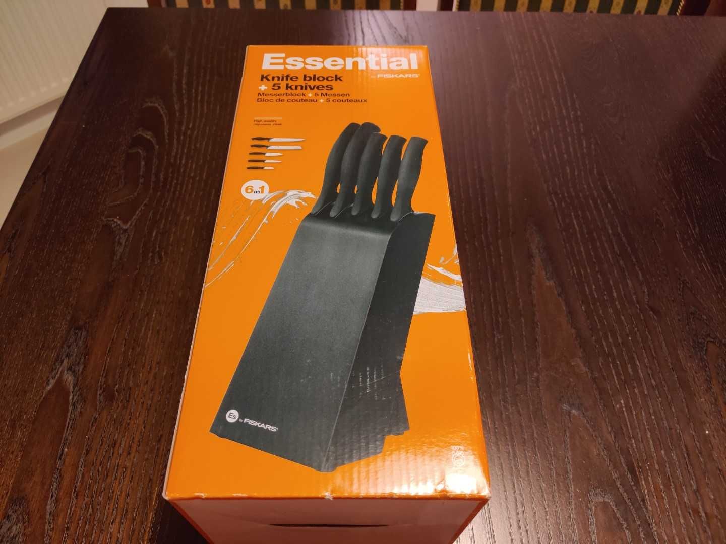 Fiskars Essential zestaw 5 noży w bloku (sklep 245zł)