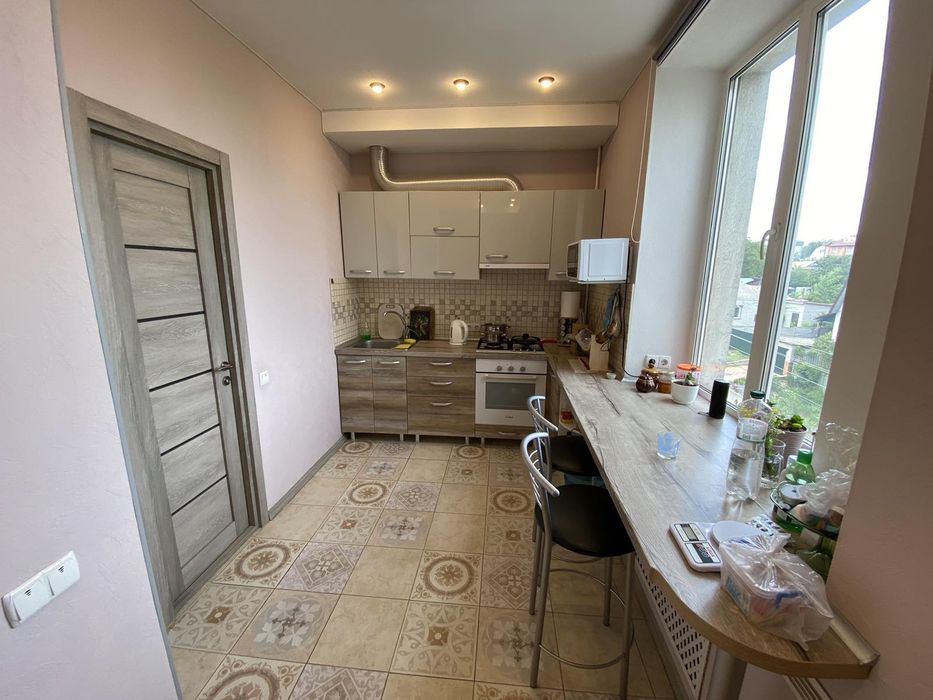 Продам 2-х комнатная сталинка Холодная гора