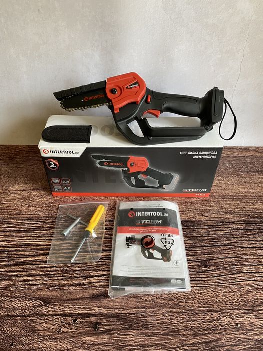 Мини-пила цепная аккумуляторная 20В, шина 10см STORM INTERTOOL WT-9110