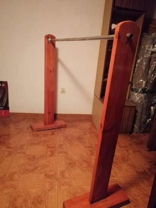 Wieszak stojak do garderoby do sklepu