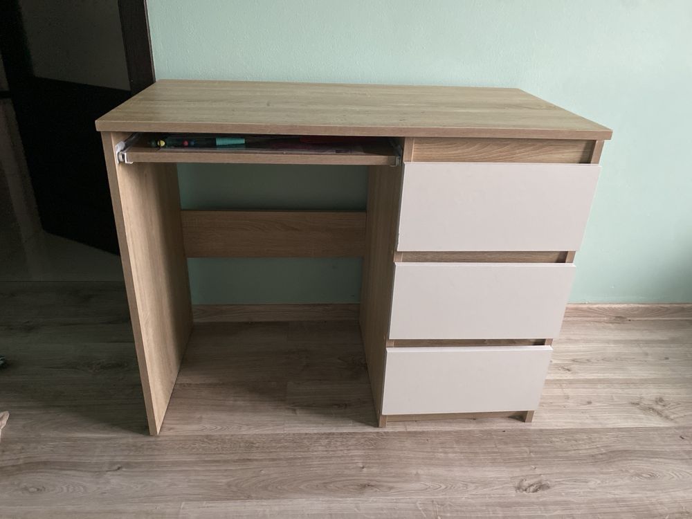 Sprzedam biurko w dobrym stanie