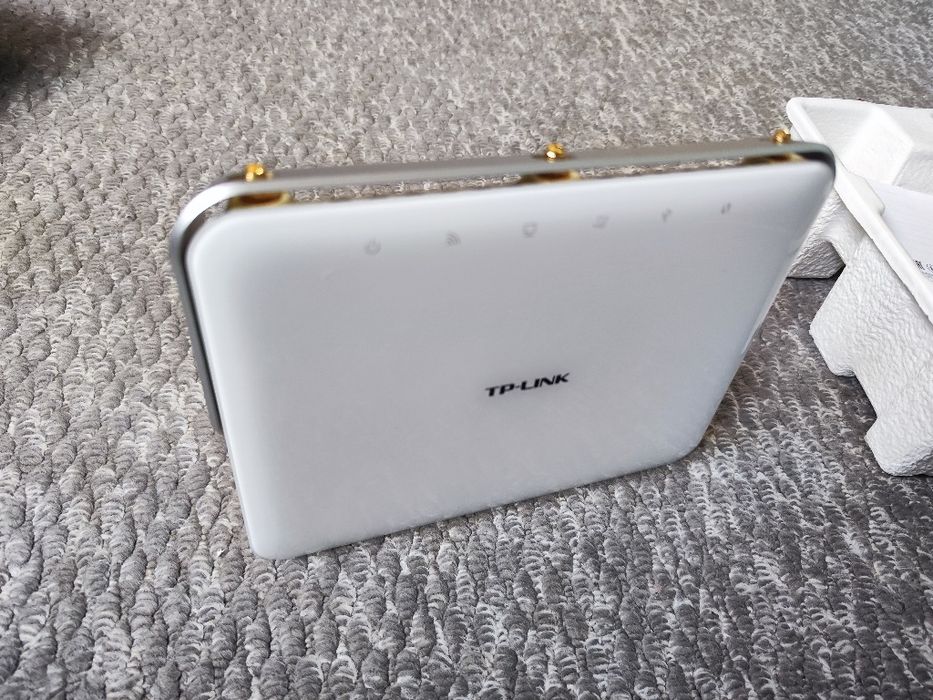 Router TP-LINK archer c8 ac1750