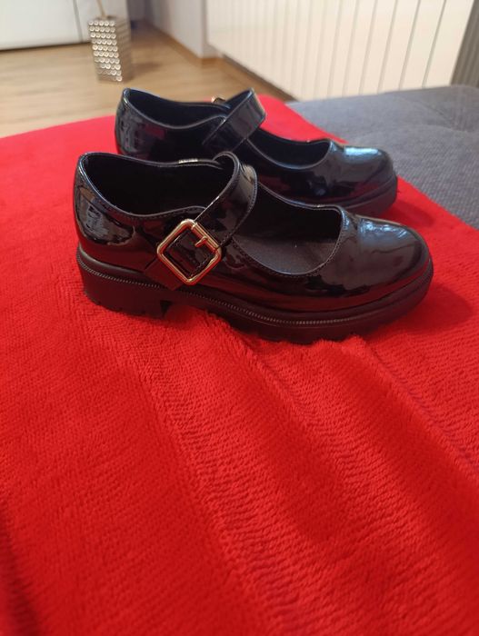 Buty wizytowe dziewczęce
