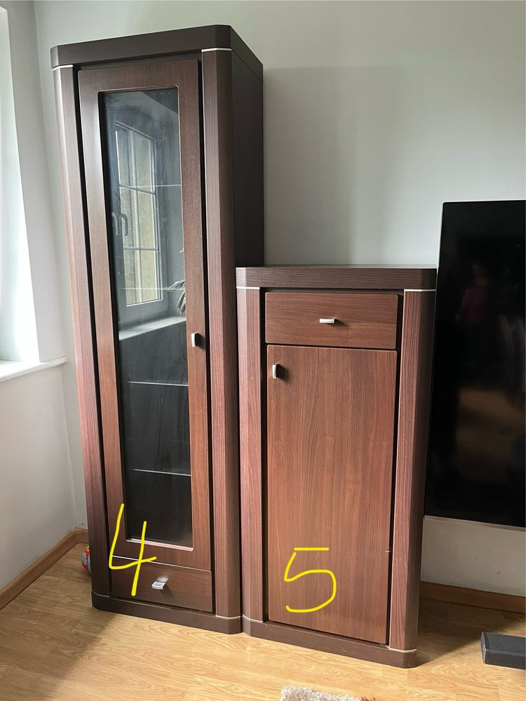 Meble do salonu/pokoju, dywan, stół z krzesłami