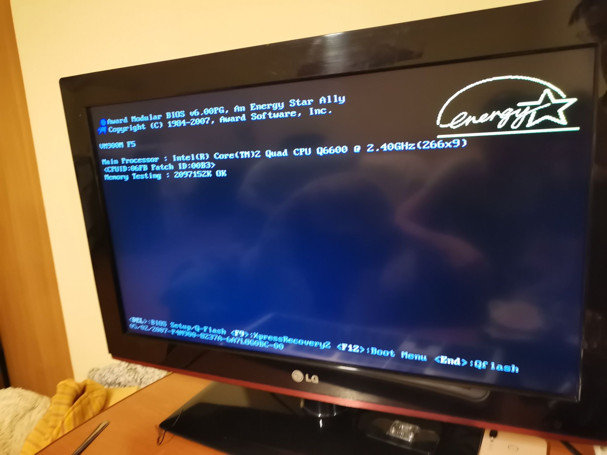Komputer Stacjonarny mini Tower używany retro stary model zabytek PC