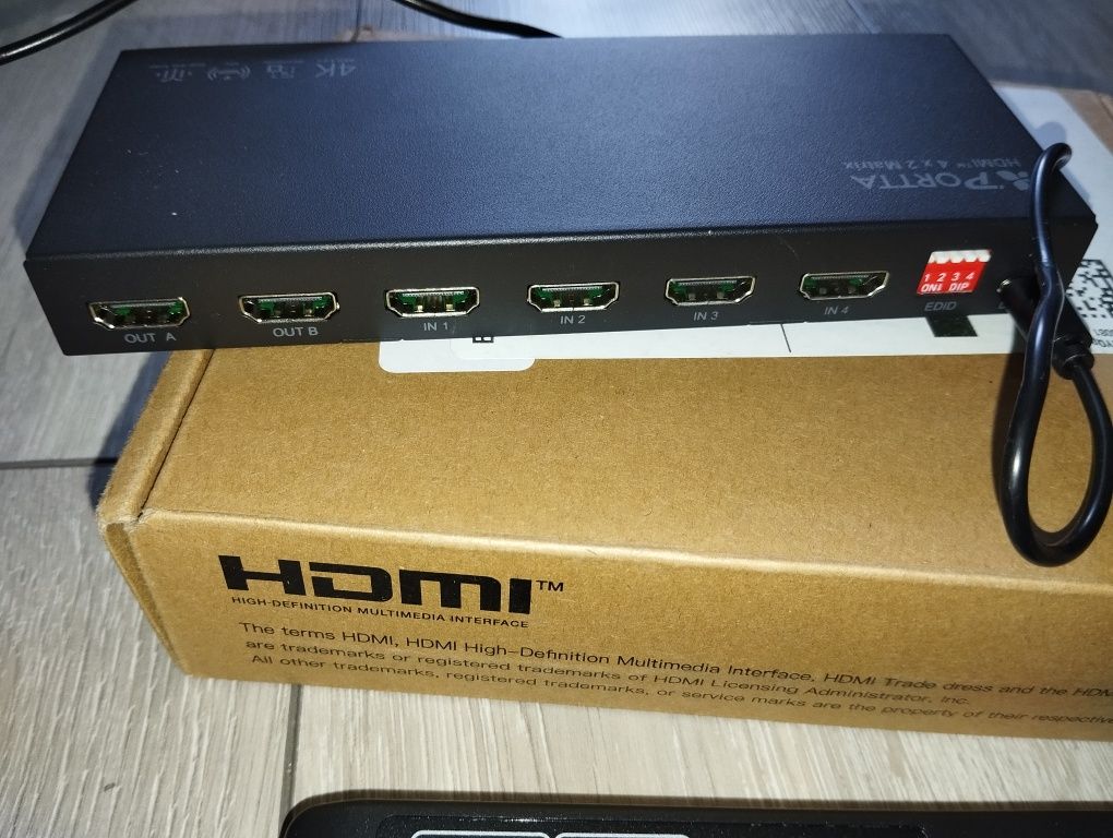 Portta HDMI 4x2 Matrix Switch