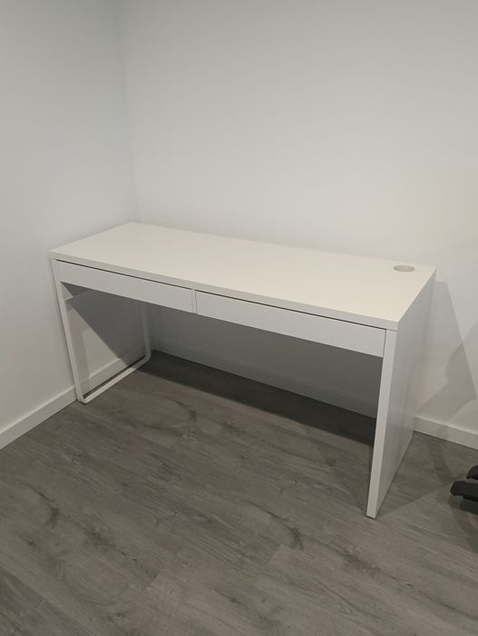 Secretaria ikea MICKE
Secretária, branco, 142x50 cmMICKE
Secretária, b